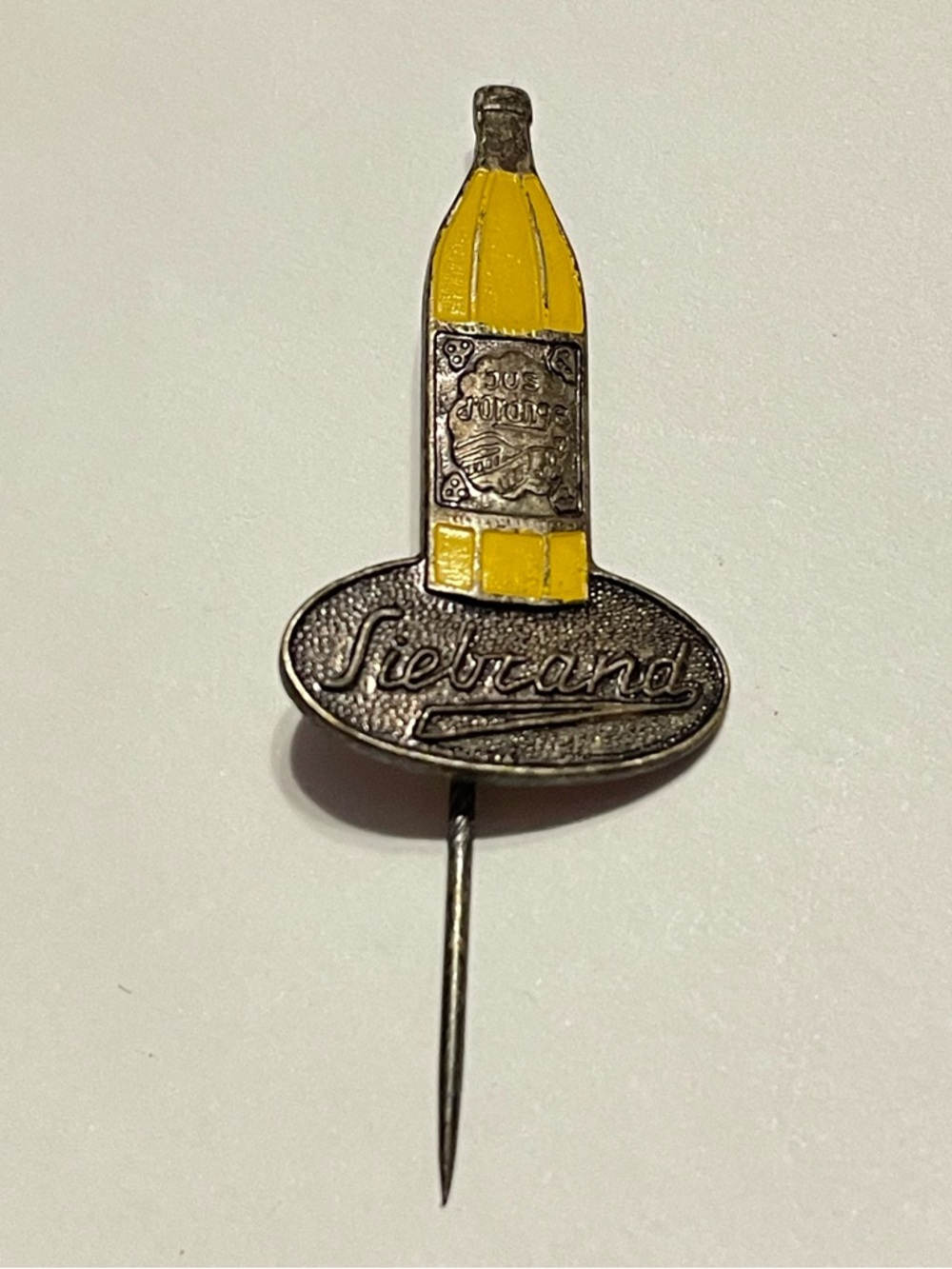Vintage Siebrand Orange Juice Bottle Holland Drinks Pin #9343